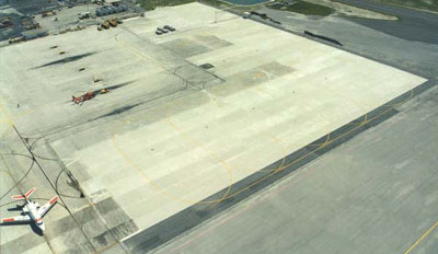 Depósito de Combustible y Área de despegue y aterrizaje de aeronaves en la Estación de la Guardia Costera de los Estados Unidos Opa Locka, Florida