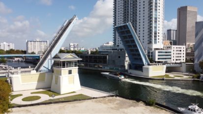 Puente Levadizo en Carretera Estatal 968 sobre el Rio Miami, Miami, FL